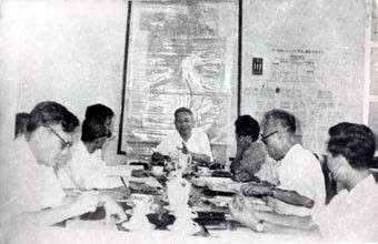 Bộ trưởng Trần Quốc Hoàn chủ trì cuộc họp với lãnh đạo Công an các tỉnh Tây Nguyên triển khai Chỉ thị 04 của Ban Bí thư Trung ương Đảng  về đấu tranh giải quyết vấn đề FULRO ở Tây Z và Nam Khu V cũ,  năm 1978