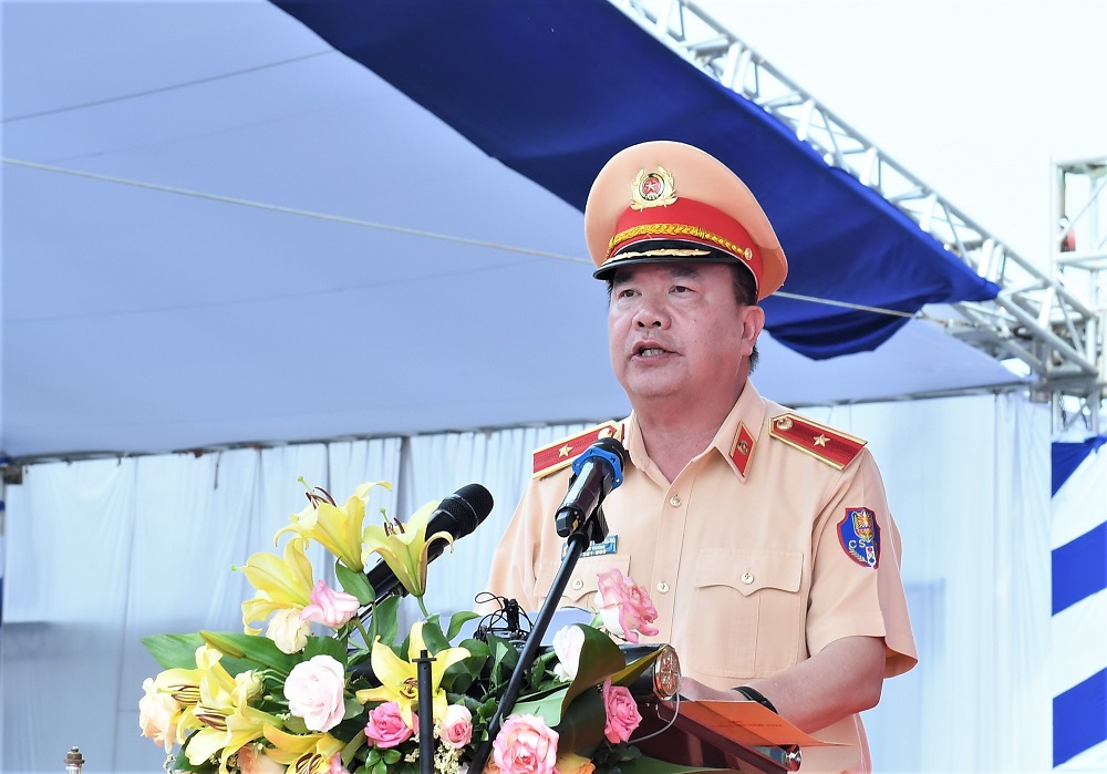 Thiếu tướng Nguyễn Văn Trung, Cục trưởng Cục Cảnh sát giao thông phát biểu tại buổi Lễ.