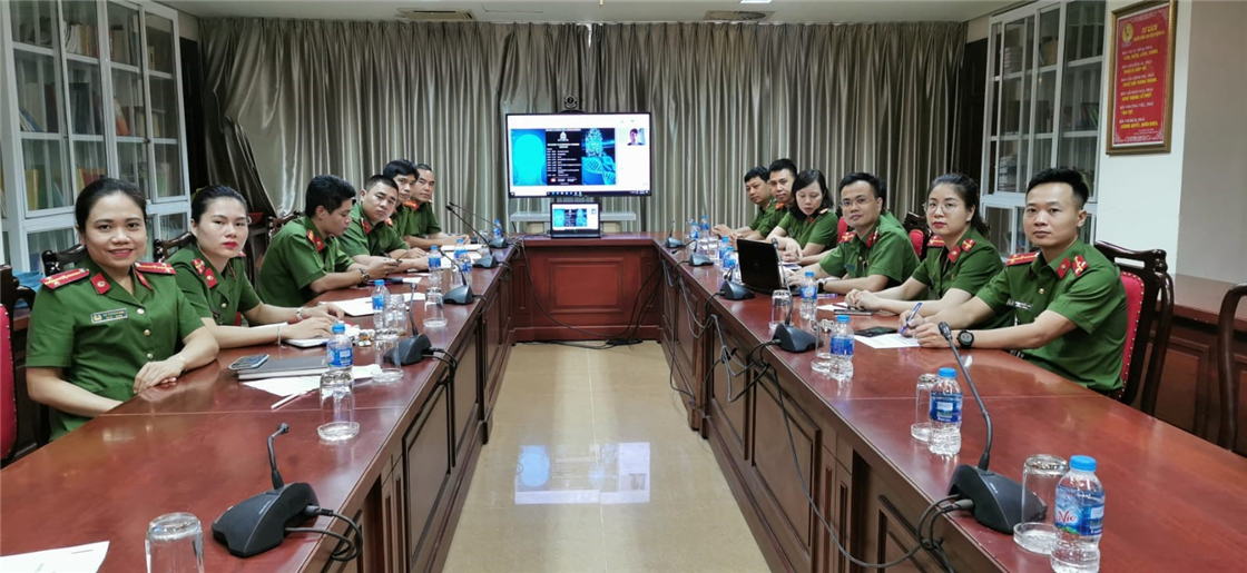 Các đại biểu của Bộ Công an Việt Nam tham dự Khoá tập huấn trực tuyến về sinh trắc học của INTERPOL.