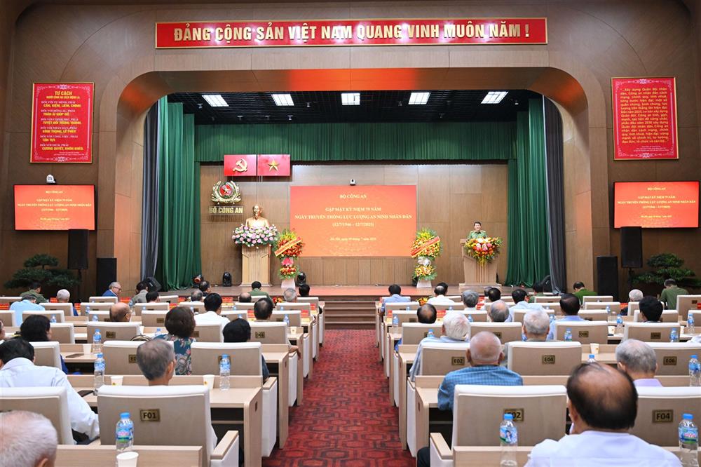 Toàn cảnh buổi gặp mặt.