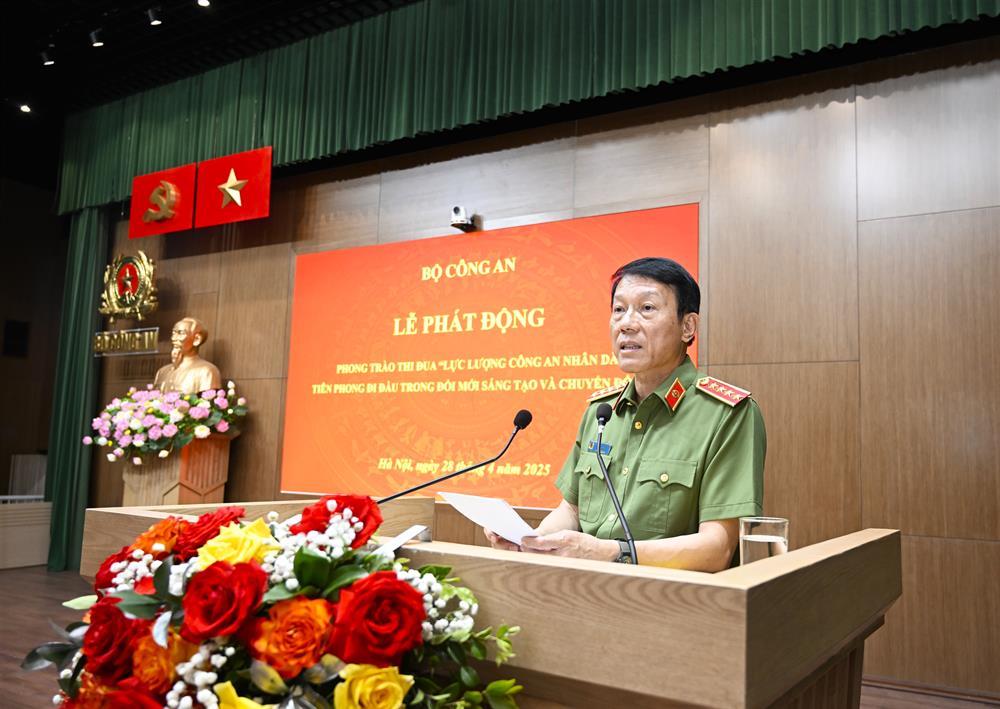 Bộ trưởng Lương Tam Quang đã phát động phong trào thi đua "Lực lượng Công an nhân dân tiên phong đi đầu trong đổi mới sáng tạo và chuyển đổi số".