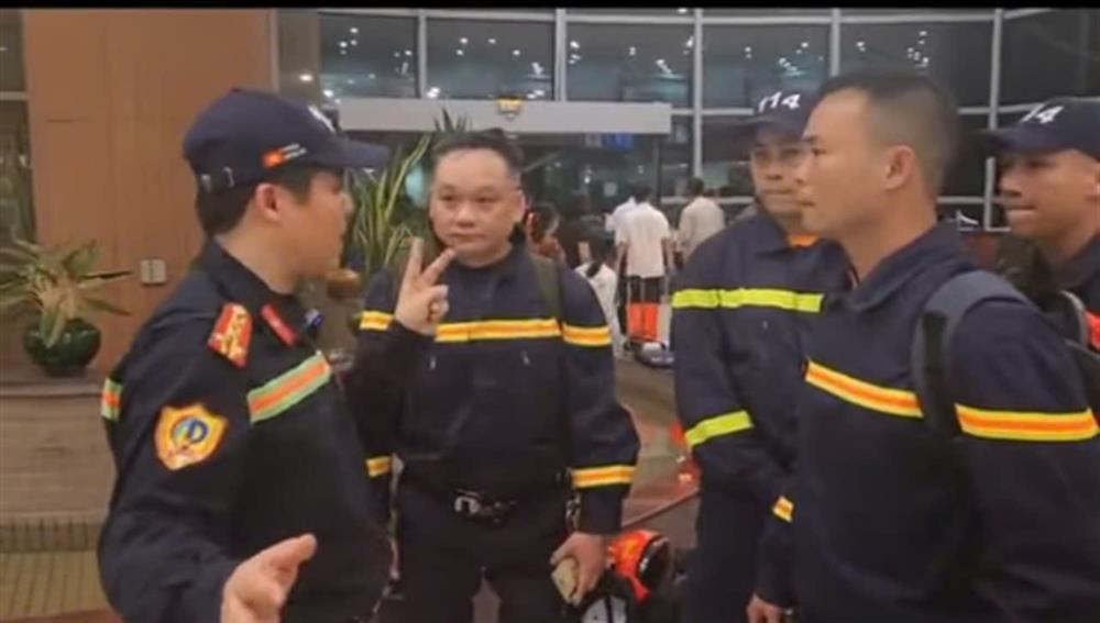 Đại tá Nguyễn Minh Khương, Trưởng Đoàn công tác ngay lập tức triển khai phân công nhiệm vụ cho cán bộ, chiến sỹ.