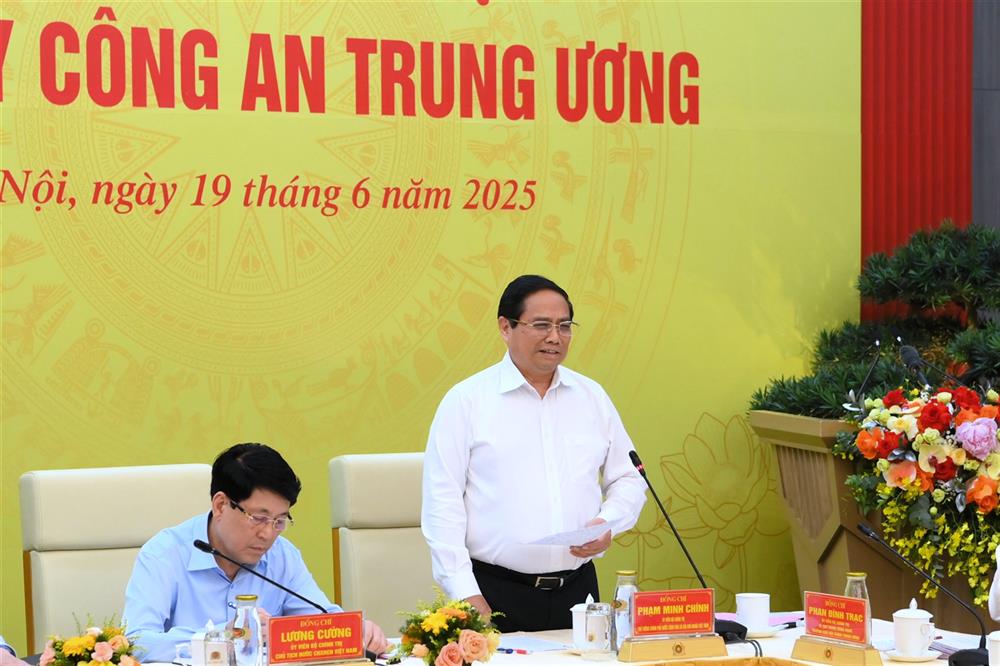 Thủ tướng Phạm Minh Chính phát biểu chỉ đạo tại Hội nghị.