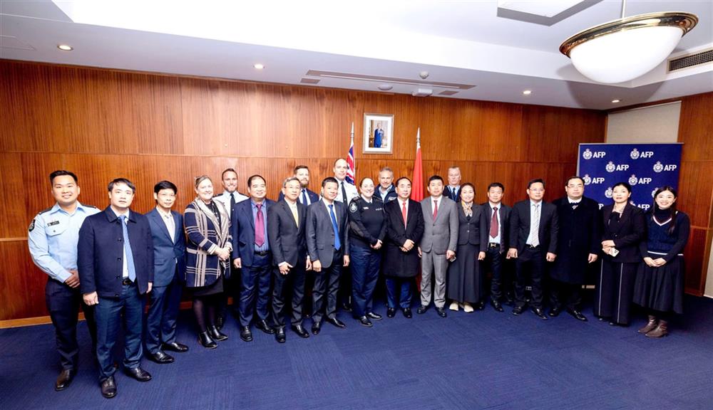 Đoàn đại biểu Bộ Công an Việt Nam và Đoàn đại biểu Cảnh sát Liên bang Australia tại buổi làm việc.