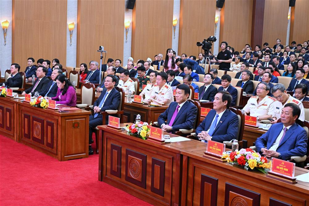 Các đại biểu dự buổi Lễ.