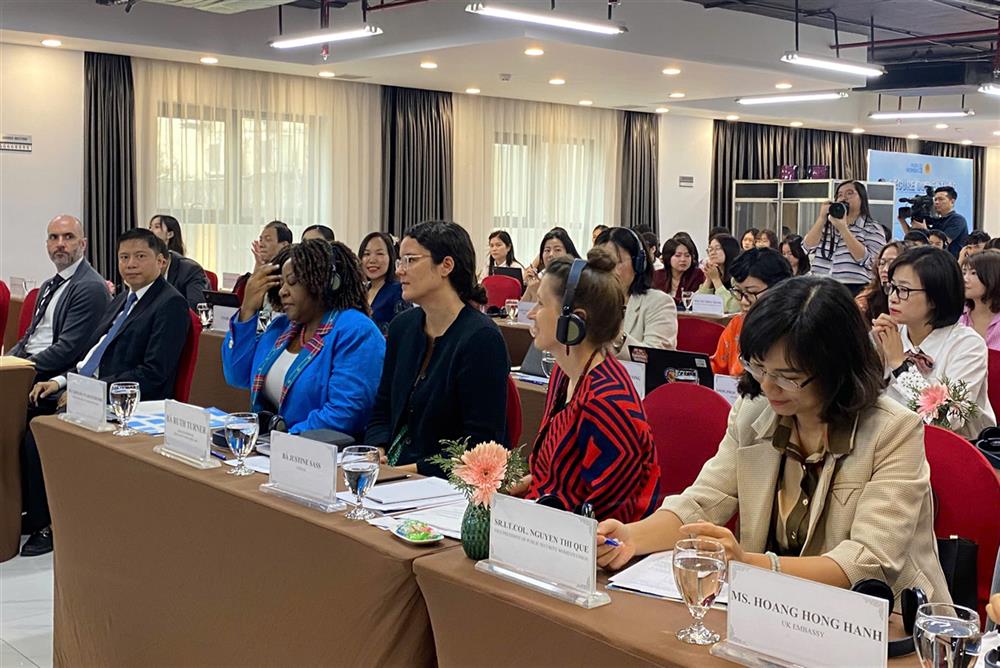 Các đại biểu tham dự Hội thảo.