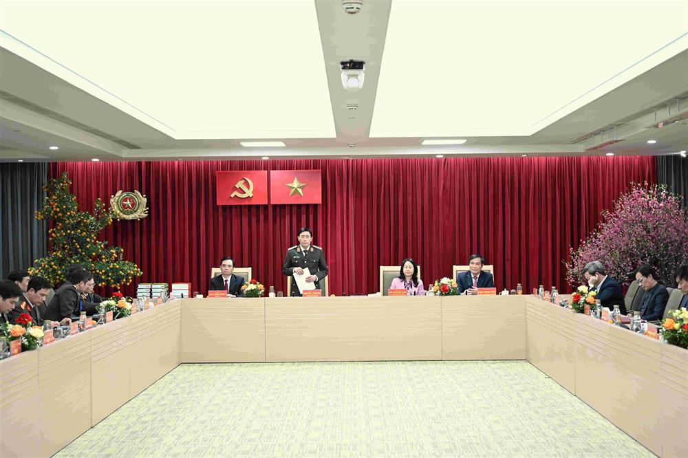 Quang cảnh buổi Họp báo.
