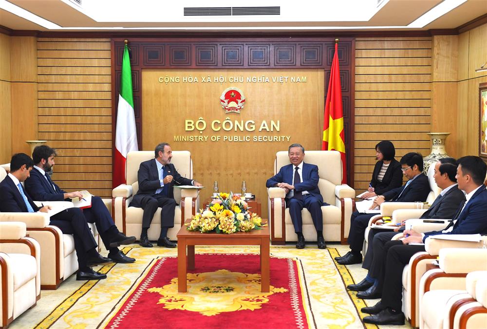 Toàn cảnh buổi tiếp.