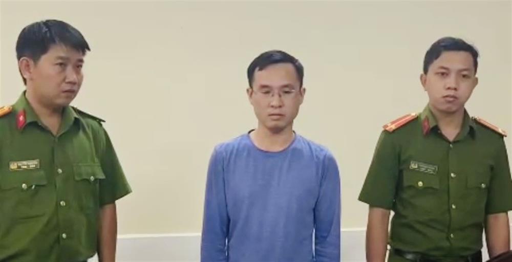 Cơ quan Cảnh sát điều tra tống đạt các Quyết định và Lệnh đối với Mai Văn Quân.