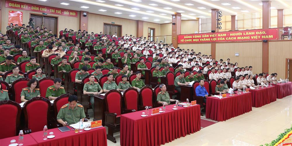 Các đại biểu dự Hội nghị.