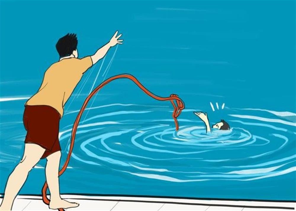 Sử dụng phao có dây kéo hoặc dây thừng để cứu người bị nạn