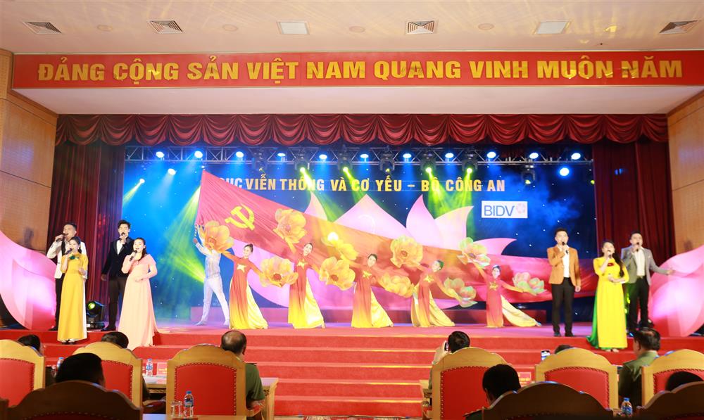 Một số tiết mục trong Chương trình nghệ thuật "Giai điệu Tháng 5".