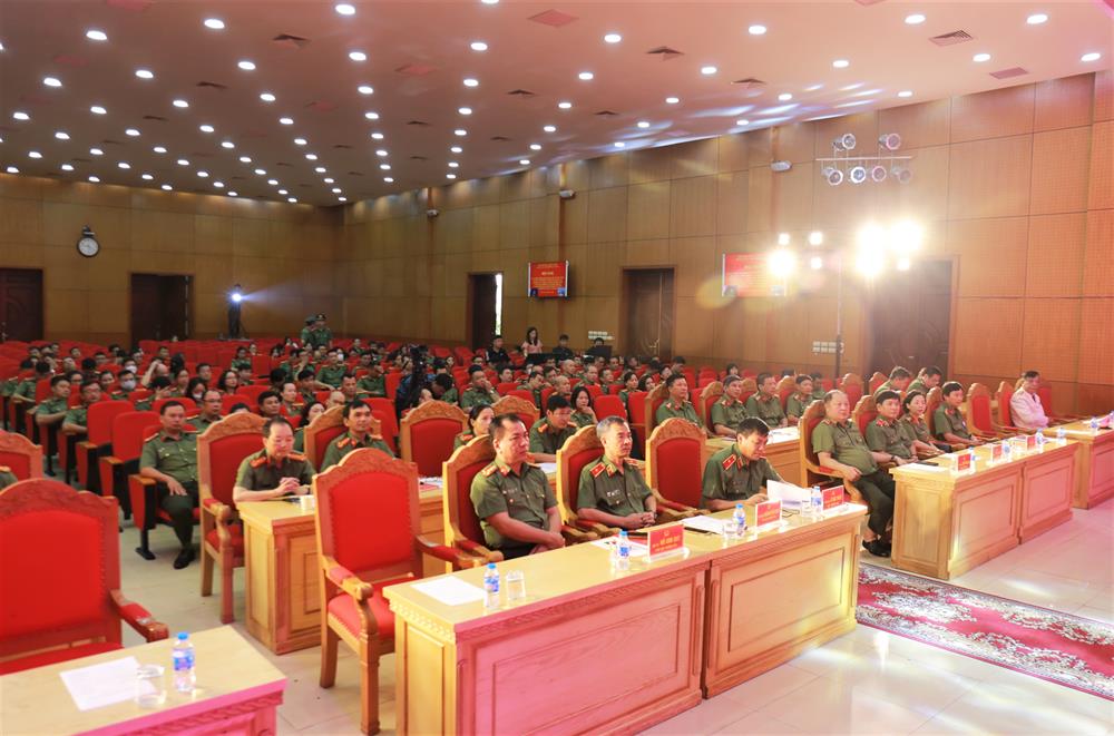 Các đại biểu dự Hội nghị.