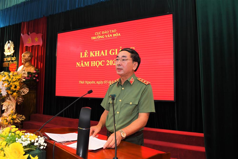 Thứ trưởng Trần Quốc Tỏ phát biểu chỉ đạo tại buổi Lễ.