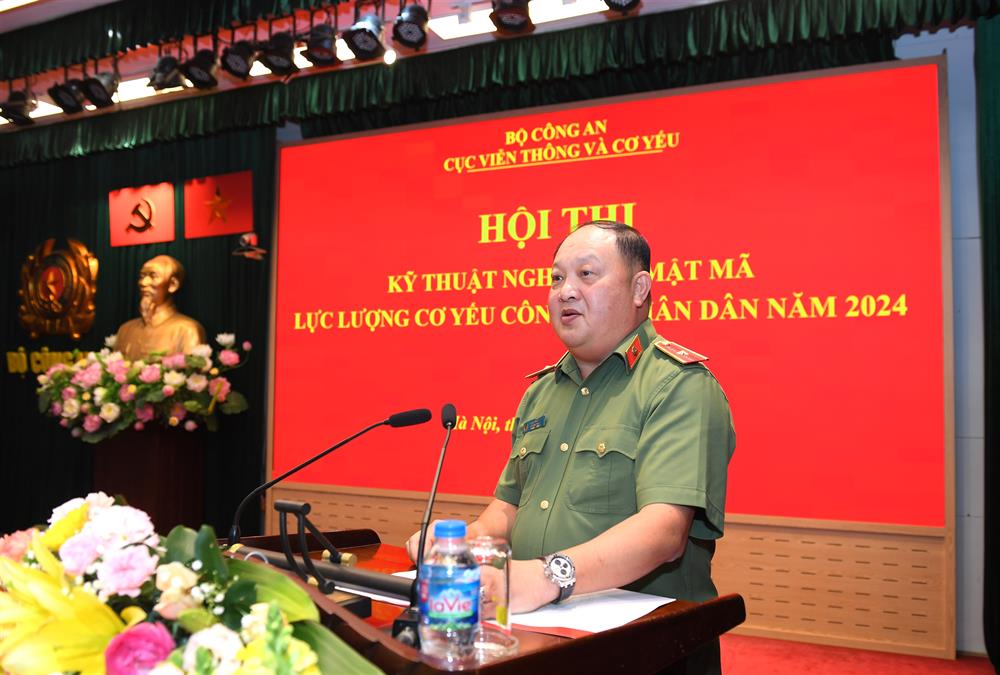 Thiếu tướng Đặng Tuấn Ngọc, Phó Cục trưởng Cục Viễn thông và cơ yếu phát biểu khai mạc Hội thi.