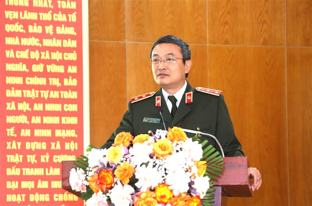 Trung tướng Nguyễn Ngọc Toàn, Cục trưởng Cục Công tác đảng và công tác chính trị phát biểu tại Hội nghị.