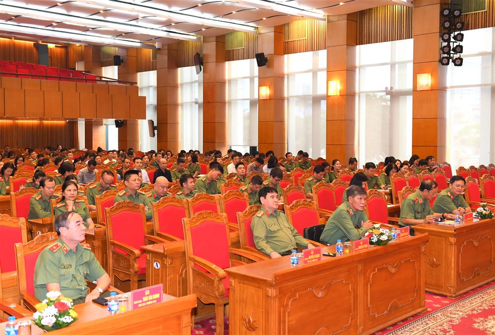 Toàn cảnh Hội nghị.