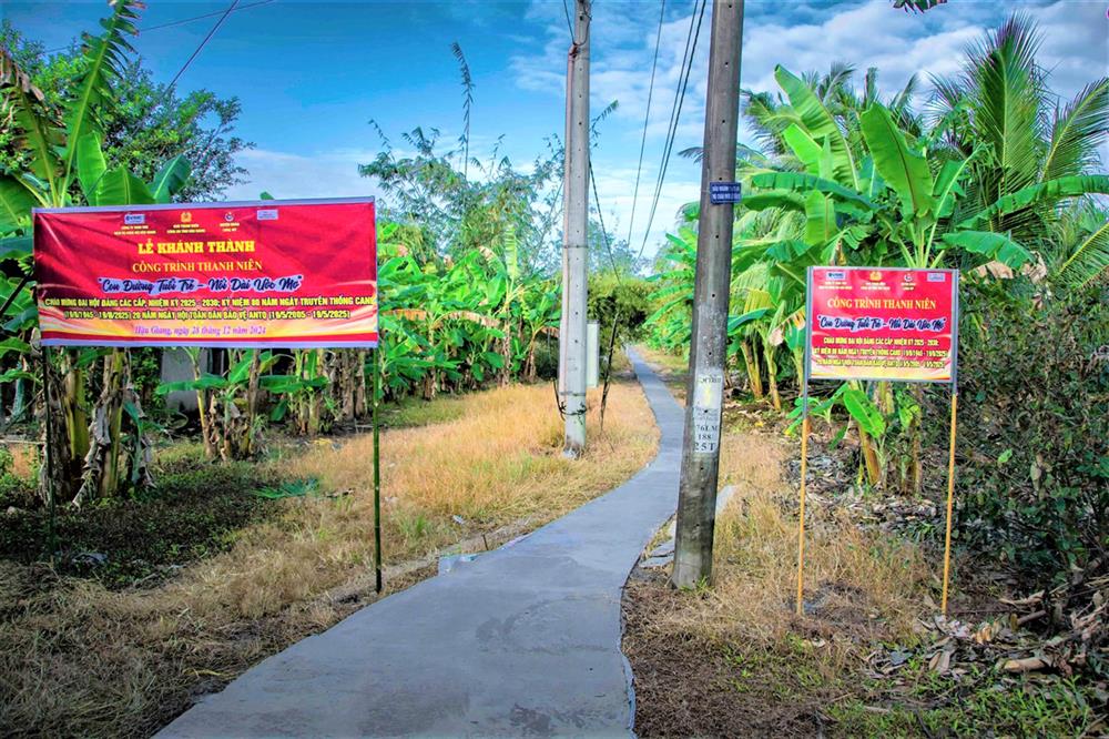 Công trình thanh niên “Con đường tuổi trẻ - Nối dài ước mơ”.
