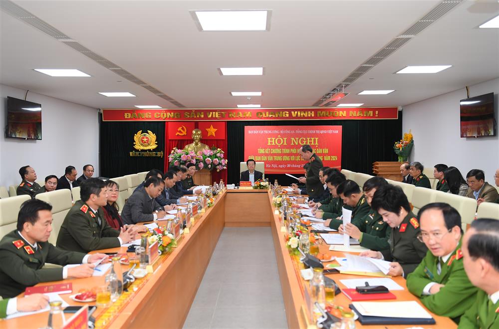 Toàn cảnh Hội nghị.