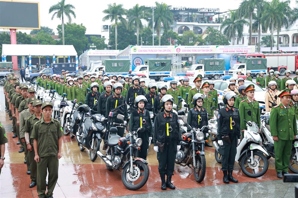Các lực lượng tham gia Lễ ra quân.