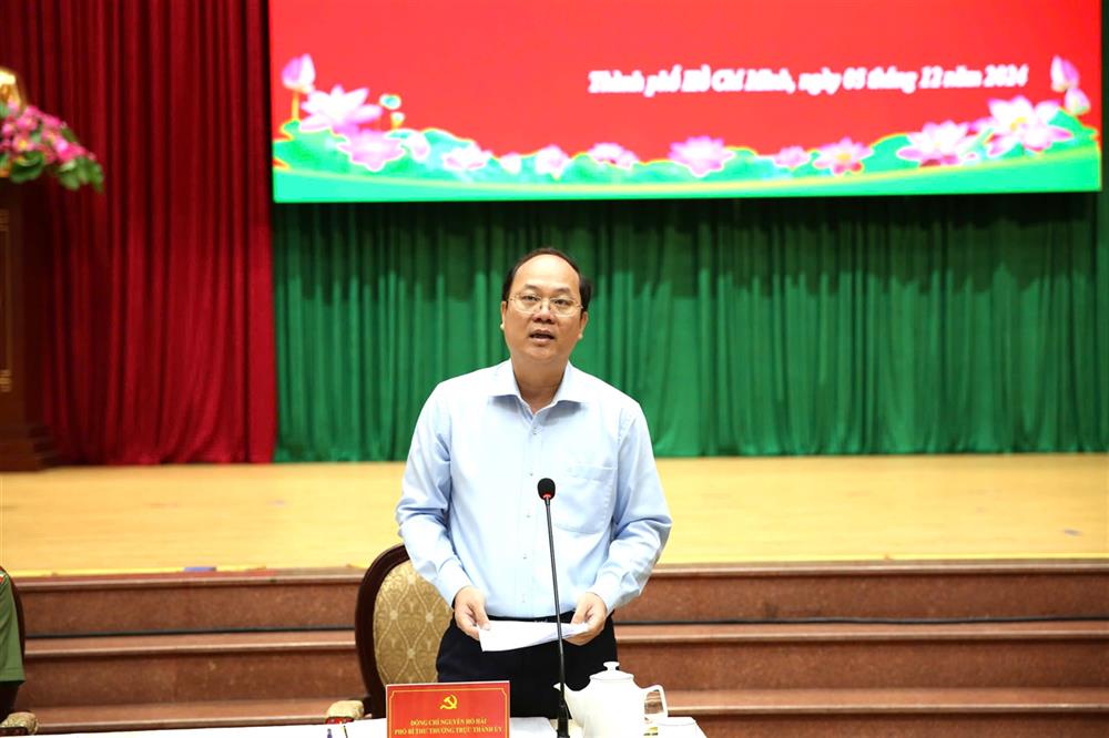 Đồng chí Nguyễn Hồ Hải, Phó Bí thư Thành ủy phát biểu tại buổi làm việc.