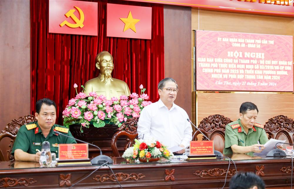 Đồng chí Trần Việt Trường phát biểu chỉ đạo tại Hội nghị.