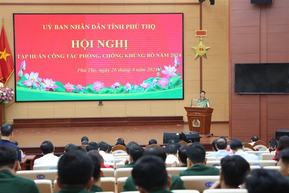 Toàn cảnh Hội nghị.