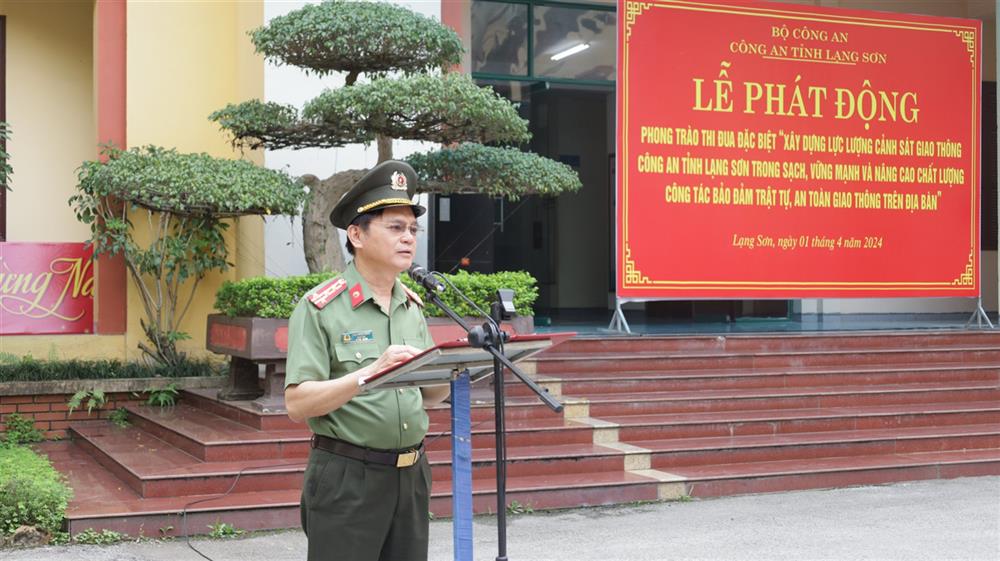 Đại tá Thái Hồng Công, Giám đốc Công an tỉnh phát biểu tại buổi Lễ.