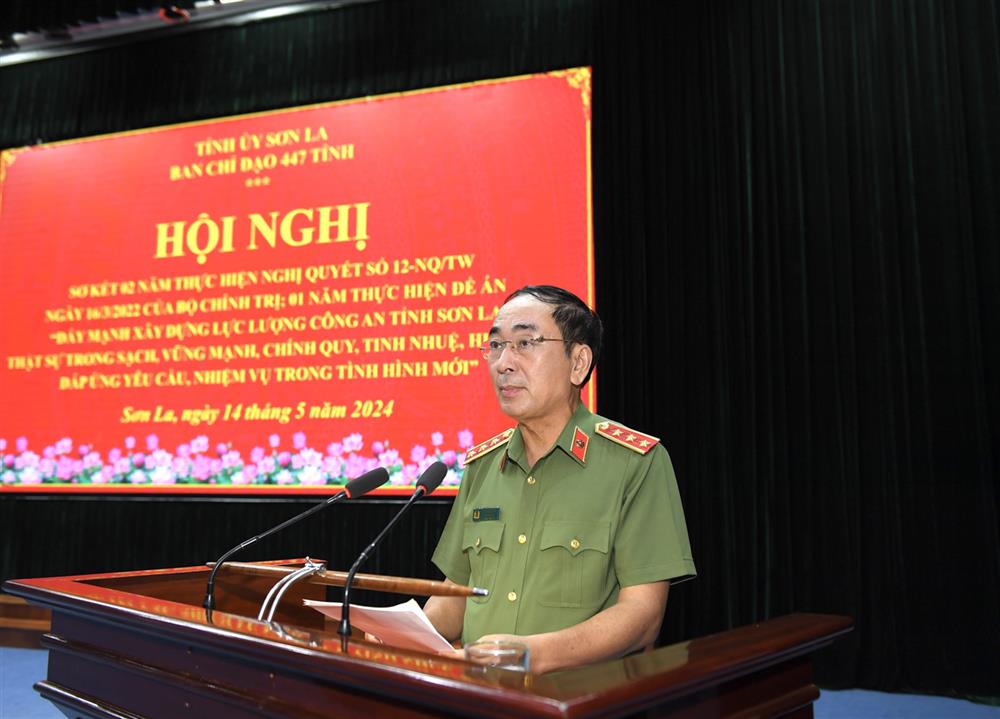 Thứ trưởng Trần Quốc Tỏ phát biểu tại Hội nghị.
