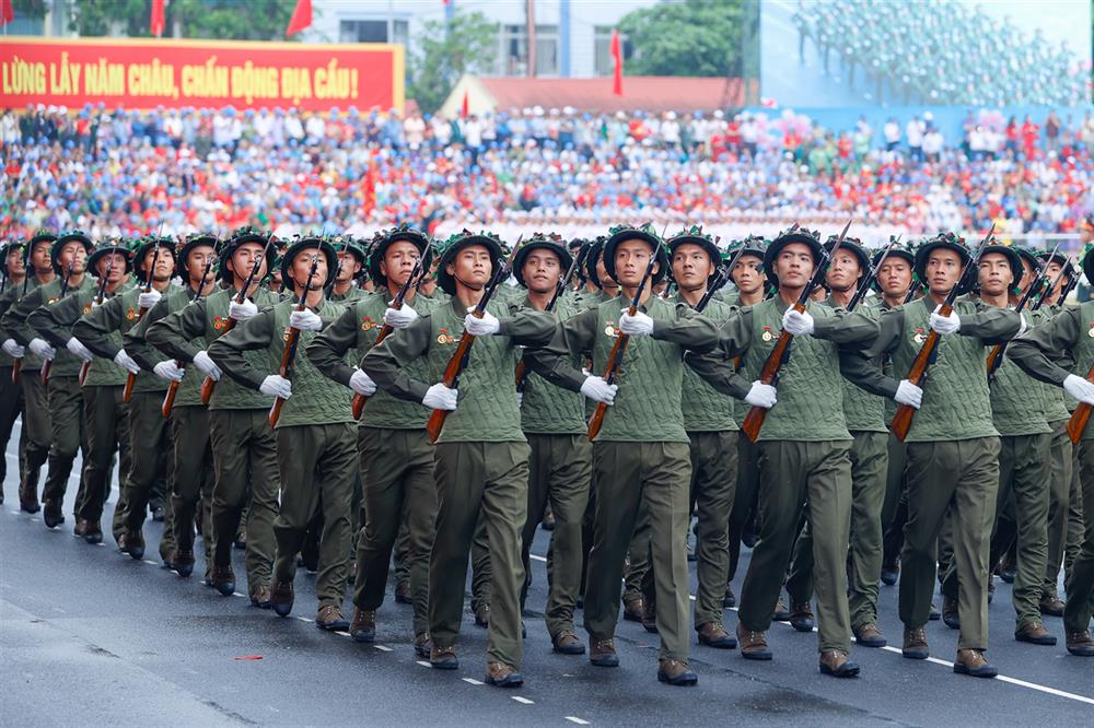 Khối chiến sĩ Điện Biên.