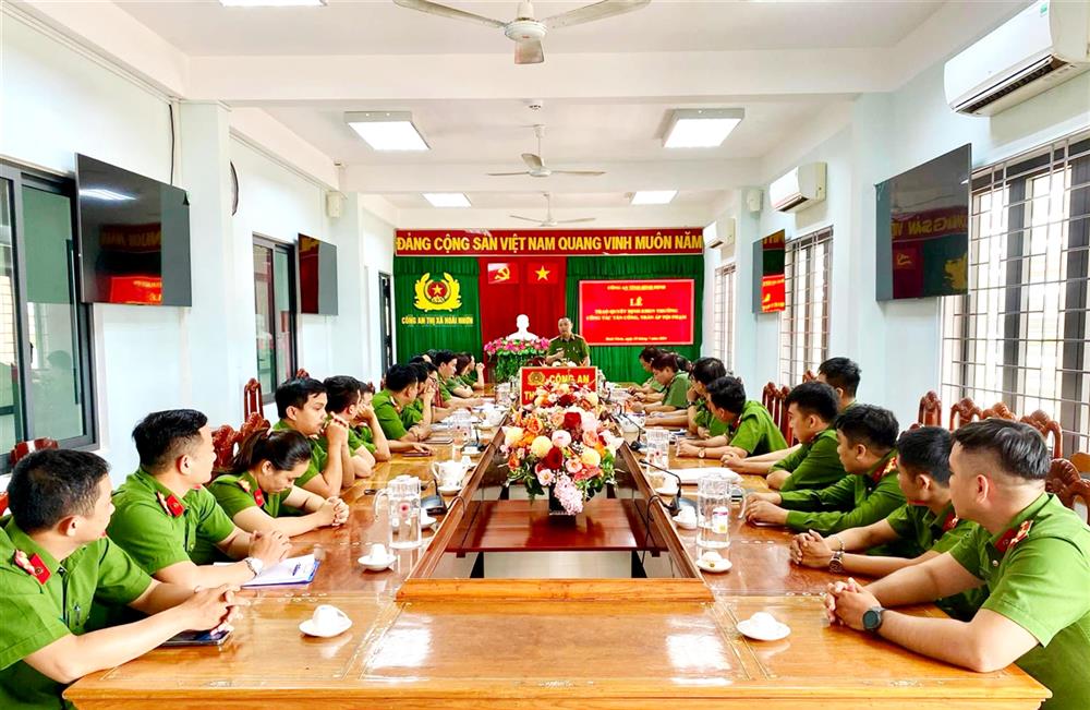 Đại tá Huỳnh Bảo Nguyên phát biểu tại buổi Lễ.