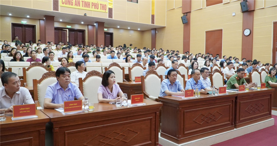 Các đại biểu dự Hội nghị.