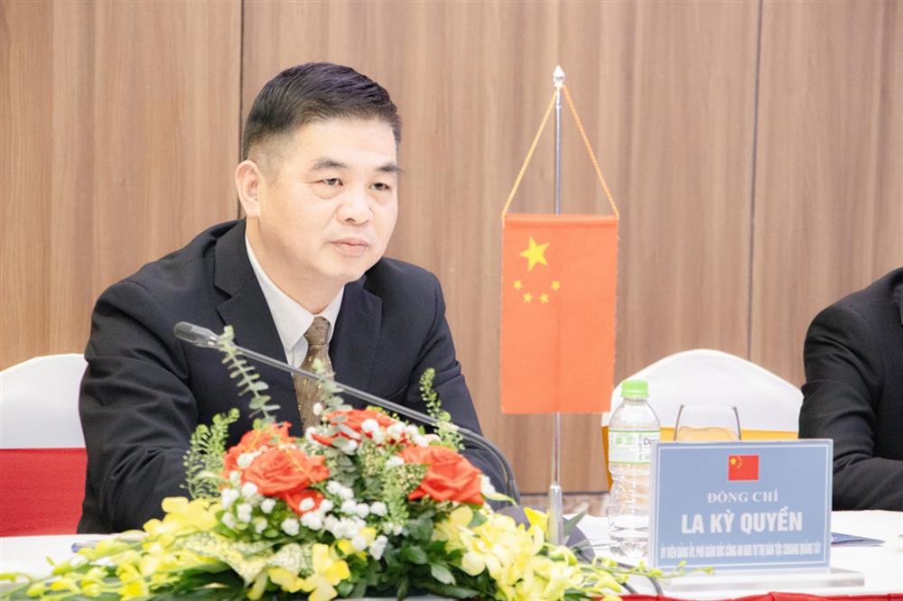 Đồng chí La Kỳ Quyền, Ủy viên Đảng ủy, Phó Giám đốc khu tự trị dân tộc Choang Quảng Tây, Trung Quốc phát biểu tại Hội đàm.