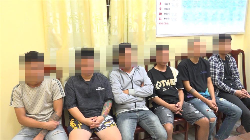 Công an tỉnh Cà Mau tiếp nhận 06 trường hợp bị cơ quan chức năng Campuchia trục xuất về Việt Nam với hành vi nhập cảnh và lao động trái phép.