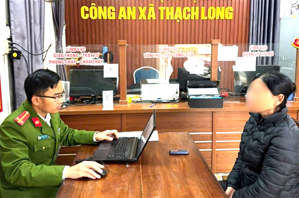 Công an xã Thạch Long đã tiến hành xác minh, đồng thời giải thích rõ cho chị L về thủ đoạn lừa đảo này.