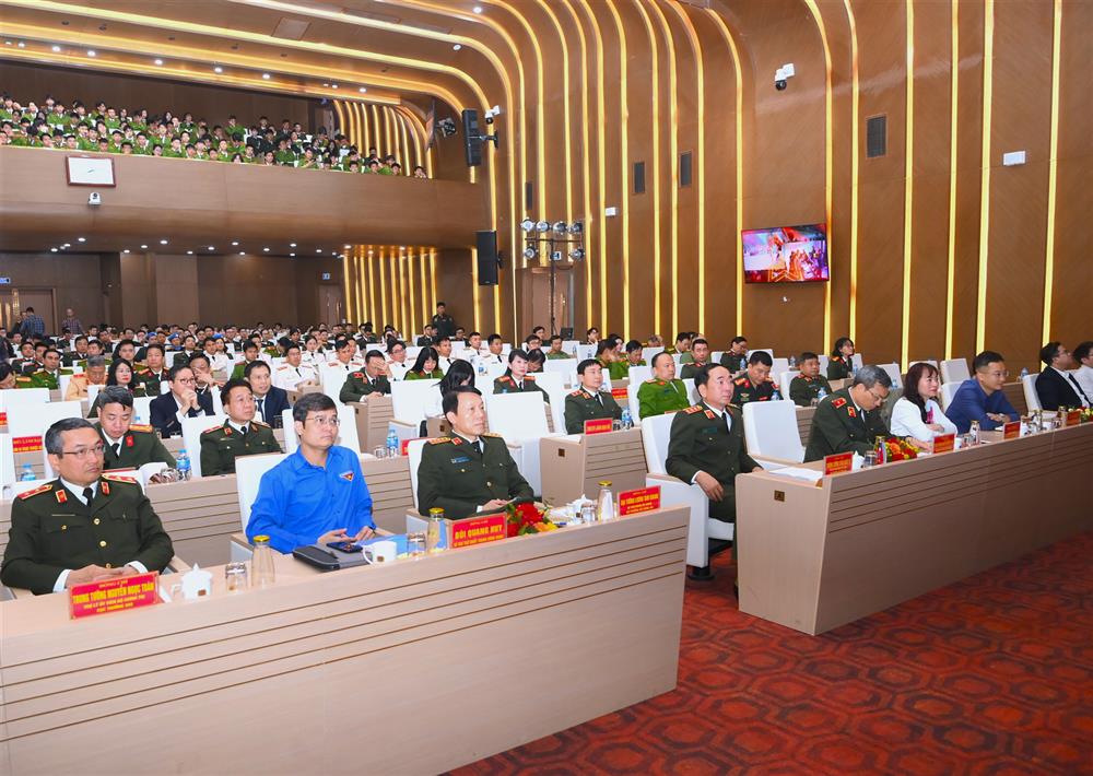 Toàn cảnh chương trình.