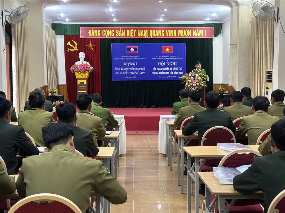 Công an tỉnh Sơn La phối hợp với Bộ đội Biên phòng tỉnh tổ chức tập huấn nghiệp vụ công tác PCMT cho lực lượng Công an các tỉnh Bắc Lào.