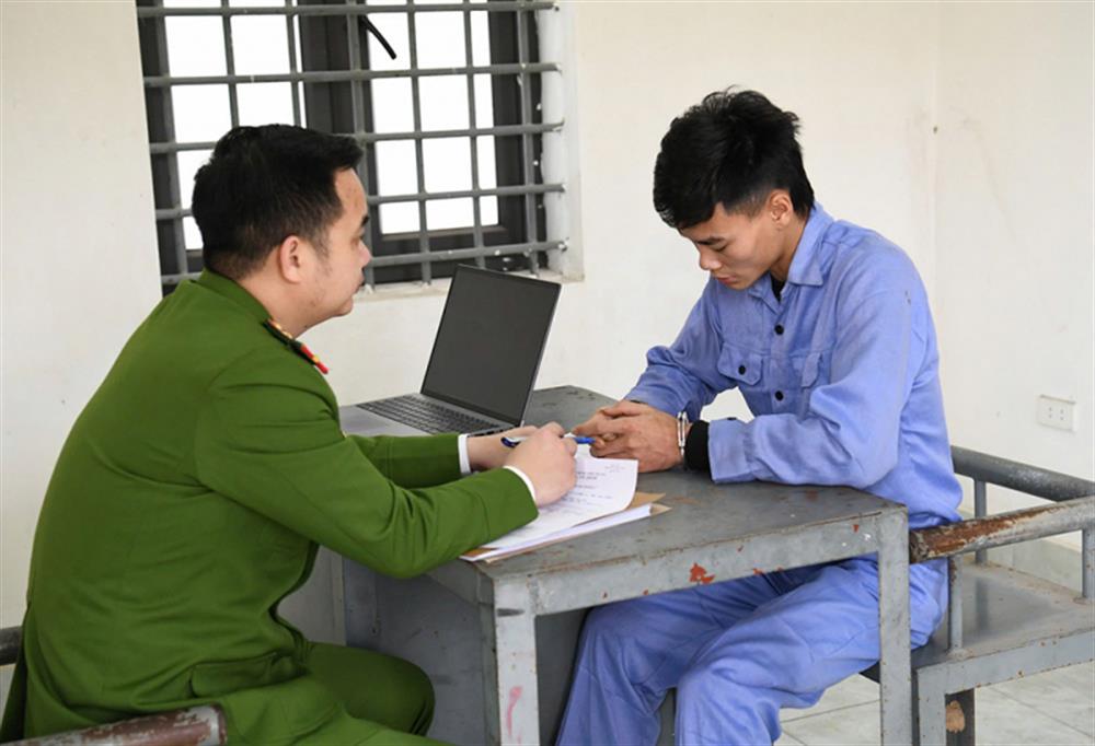 Đối tượng Lê Anh Tuấn tại cơ quan Công an.