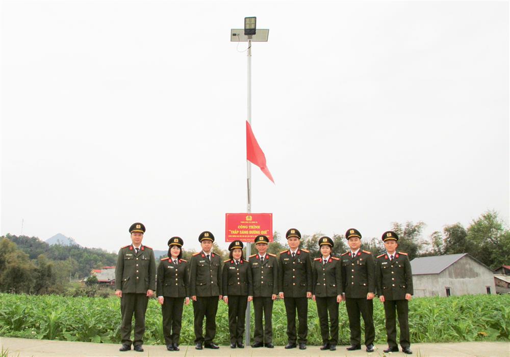 Khánh thành Công trình "Thắp sáng đường quê".