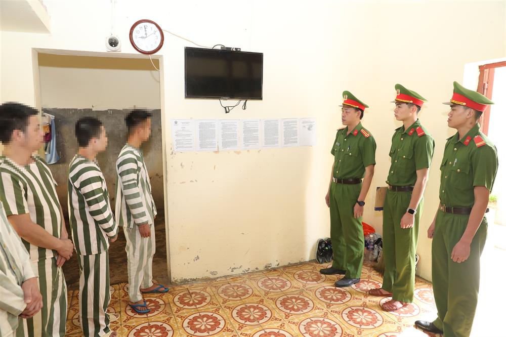 Trại tạm giam Công an tỉnh tuyên truyền, phổ biến những quy định về công tác đặc xá đến tất cả phạm nhân
