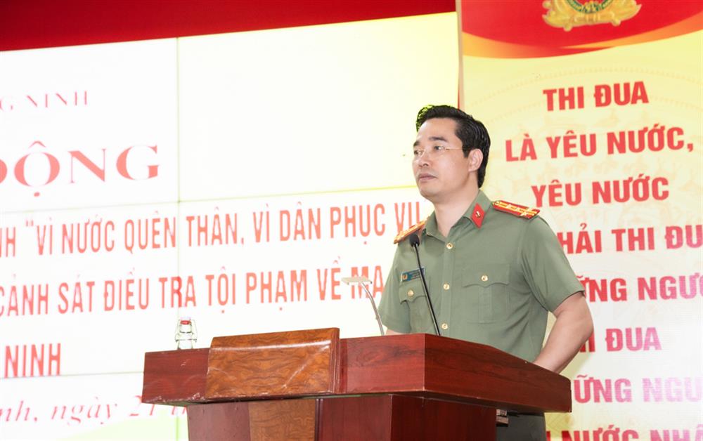 Đại tá Trần Văn Phúc, Giám đốc Công an tỉnh phát biểu tại Lễ phát động.