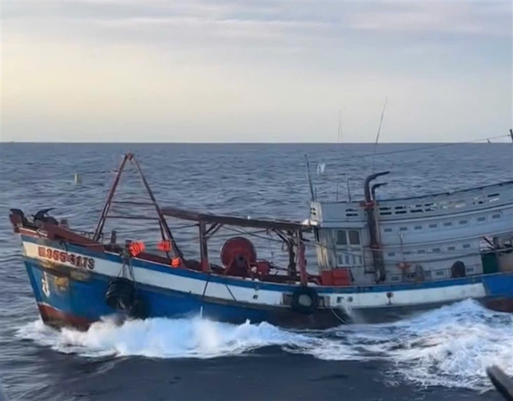 Tàu cá KG 95541 TS vi phạm vùng biển Thái Lan (trích từ video).
