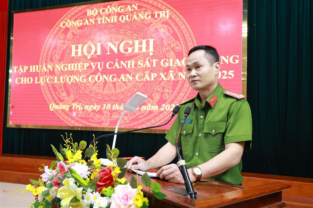 Thượng tá Kiều Đức Tính, Phó Giám đốc Công an tỉnh phát biểu chỉ đạo tại Lớp tập huấn.