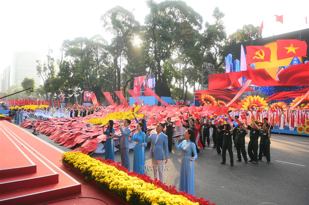 Các tiết mục văn nghệ.