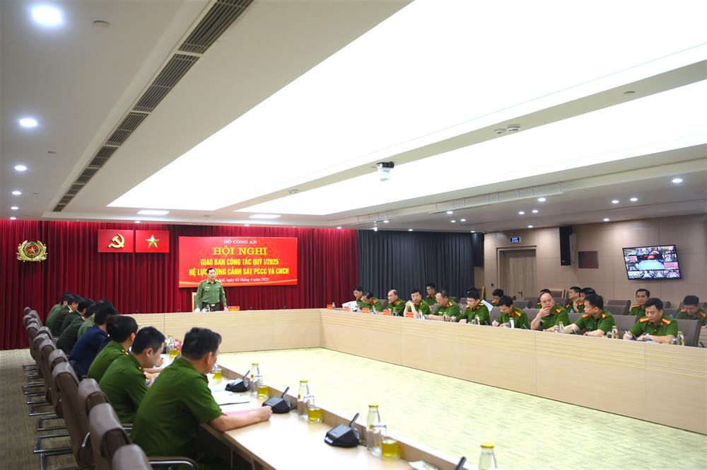 Thứ trưởng Lê Văn Tuyến phát biểu chỉ đạo tại Hội nghị.