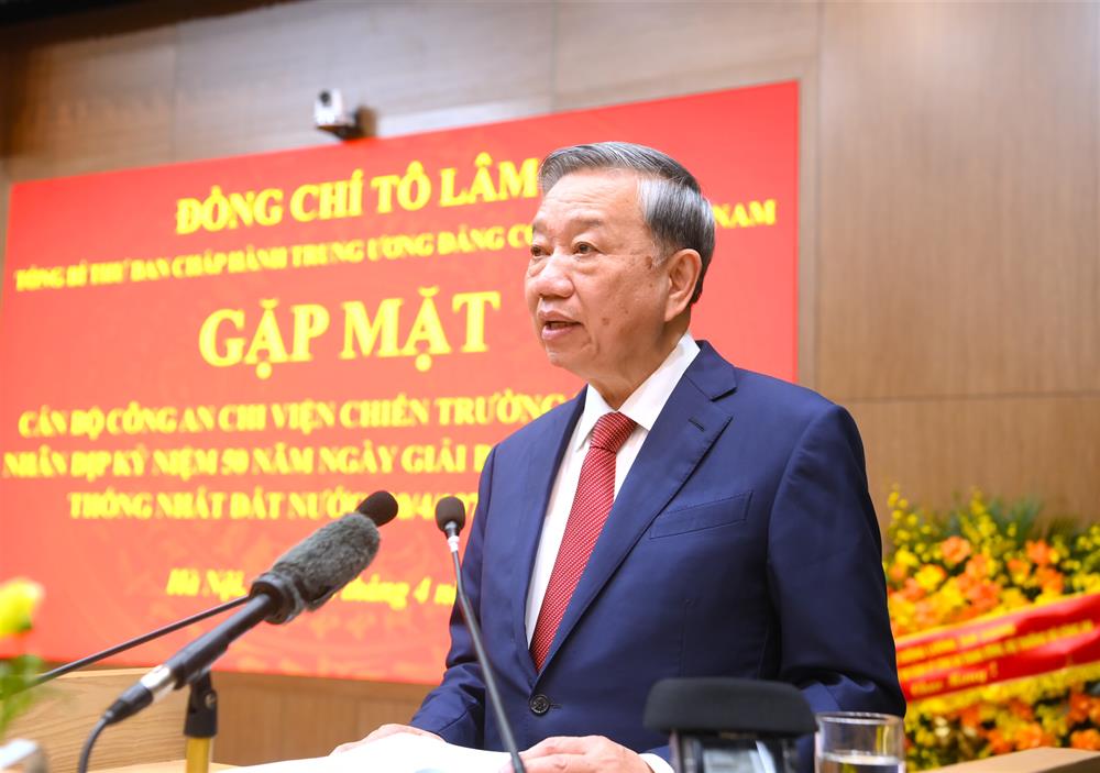 Tổng Bí thư Tô Lâm phát biểu tại buổi gặp mặt.  
