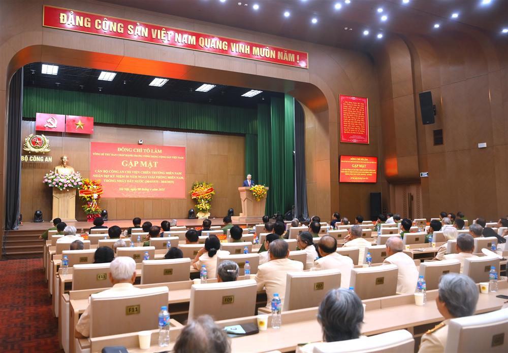 Toàn cảnh buổi gặp mặt.