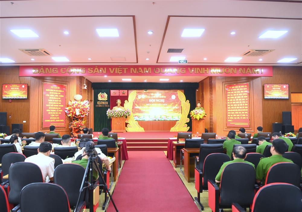 Toàn cảnh Hội nghị.