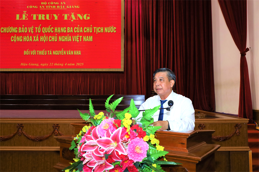 Đồng chí Đồng Văn Thanh, Bí thư Tỉnh ủy Hậu Giang phát biểu tại buổi Lễ.