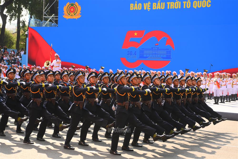Lực lượng Không quân Công an nhân dân.